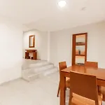 아파르타멘토스 비스타 수르 4*